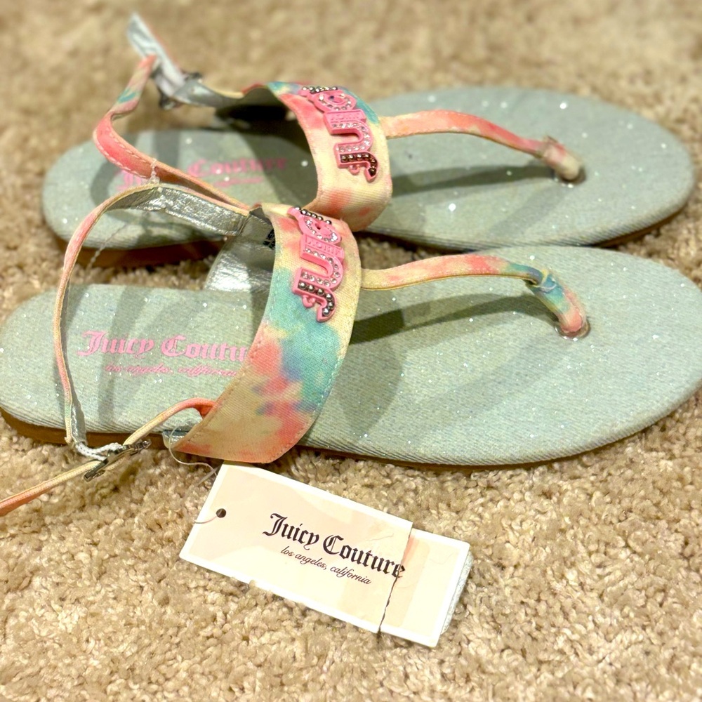 Juicy Couture Vibrant Logo Sandals – Size 5M, NWT